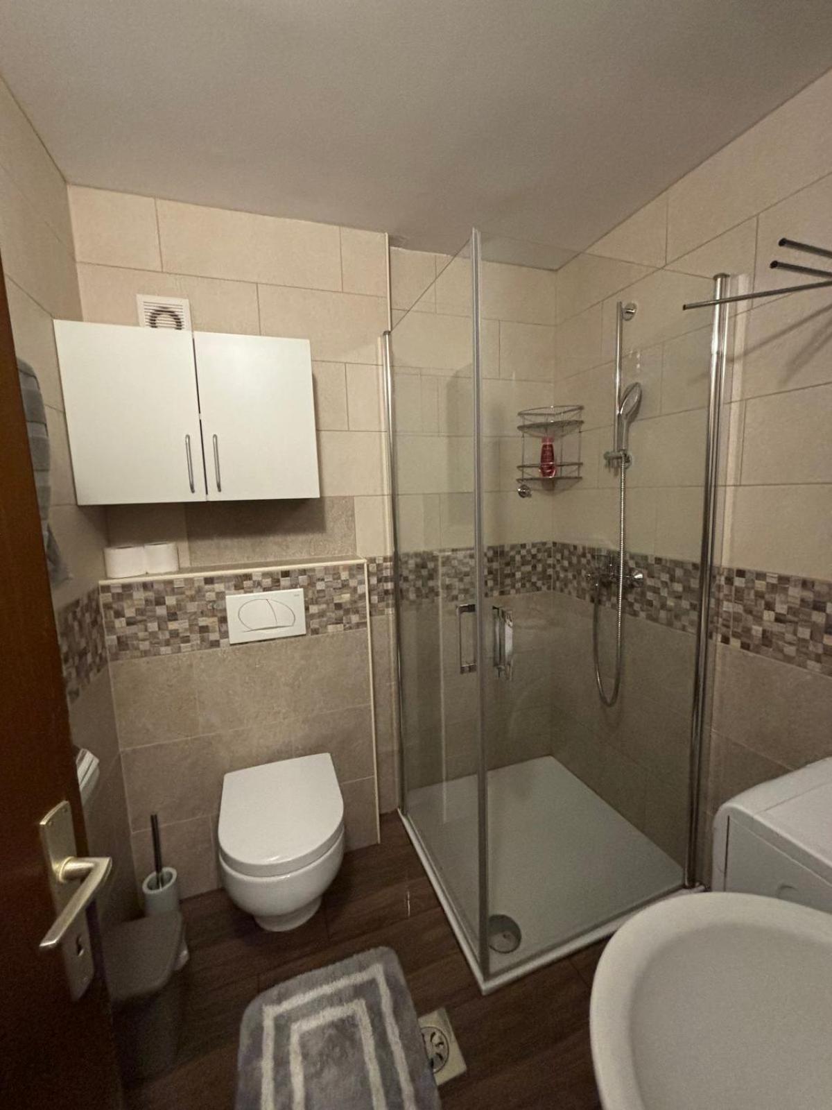 Apartman Veriga كْرانْيِسكا غورا المظهر الخارجي الصورة