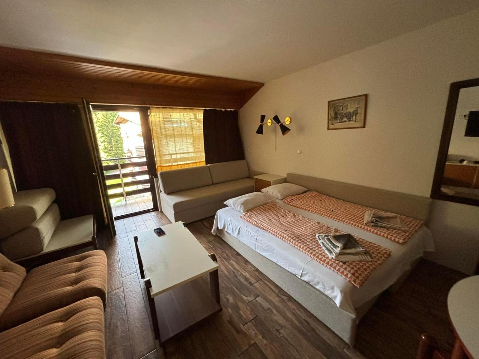 Apartman Veriga كْرانْيِسكا غورا المظهر الخارجي الصورة